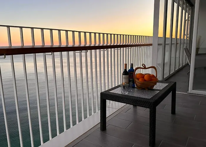 Excellent View Julia